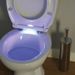 Croydex Lumineso Self Lighting seat