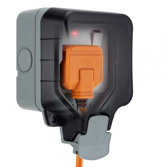 BG Storm Socket Switched Single IP66