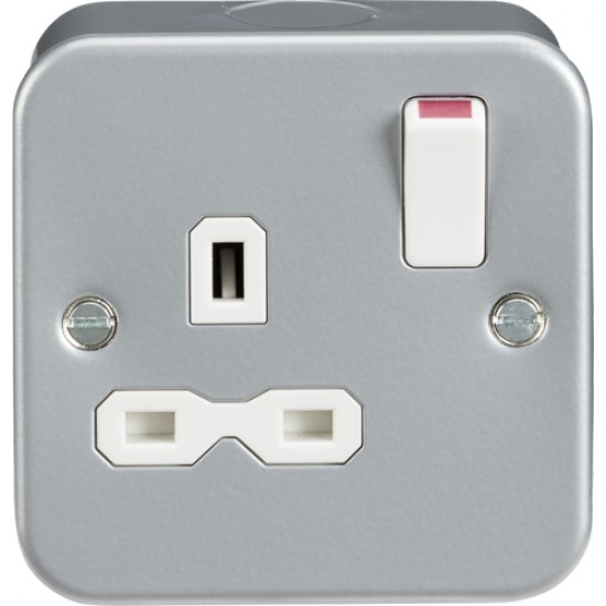 MLA Metal Clad Socket Single Switched
